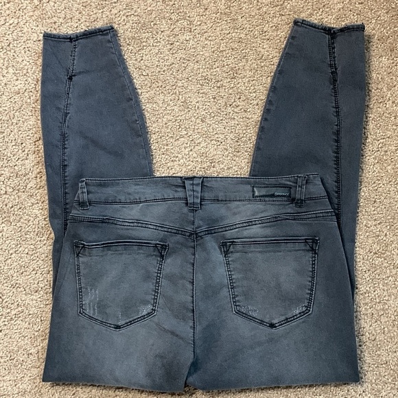 Democracy Freedom Ankle Skimmer jeans good cond 2.75 inch split on ankles - Picture 5 of 10